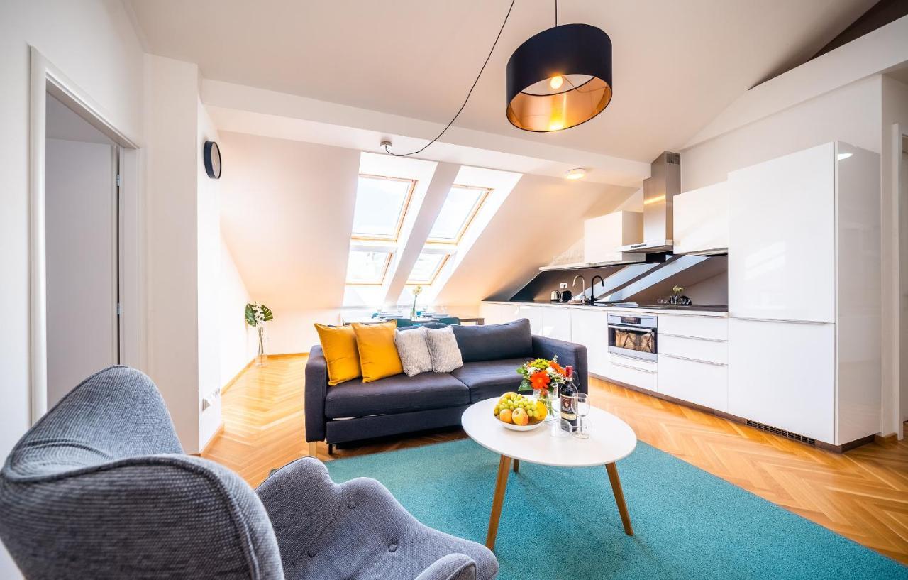 Luxurious Woodrow Wilson Apt In Prague Centre Eksteriør bilde