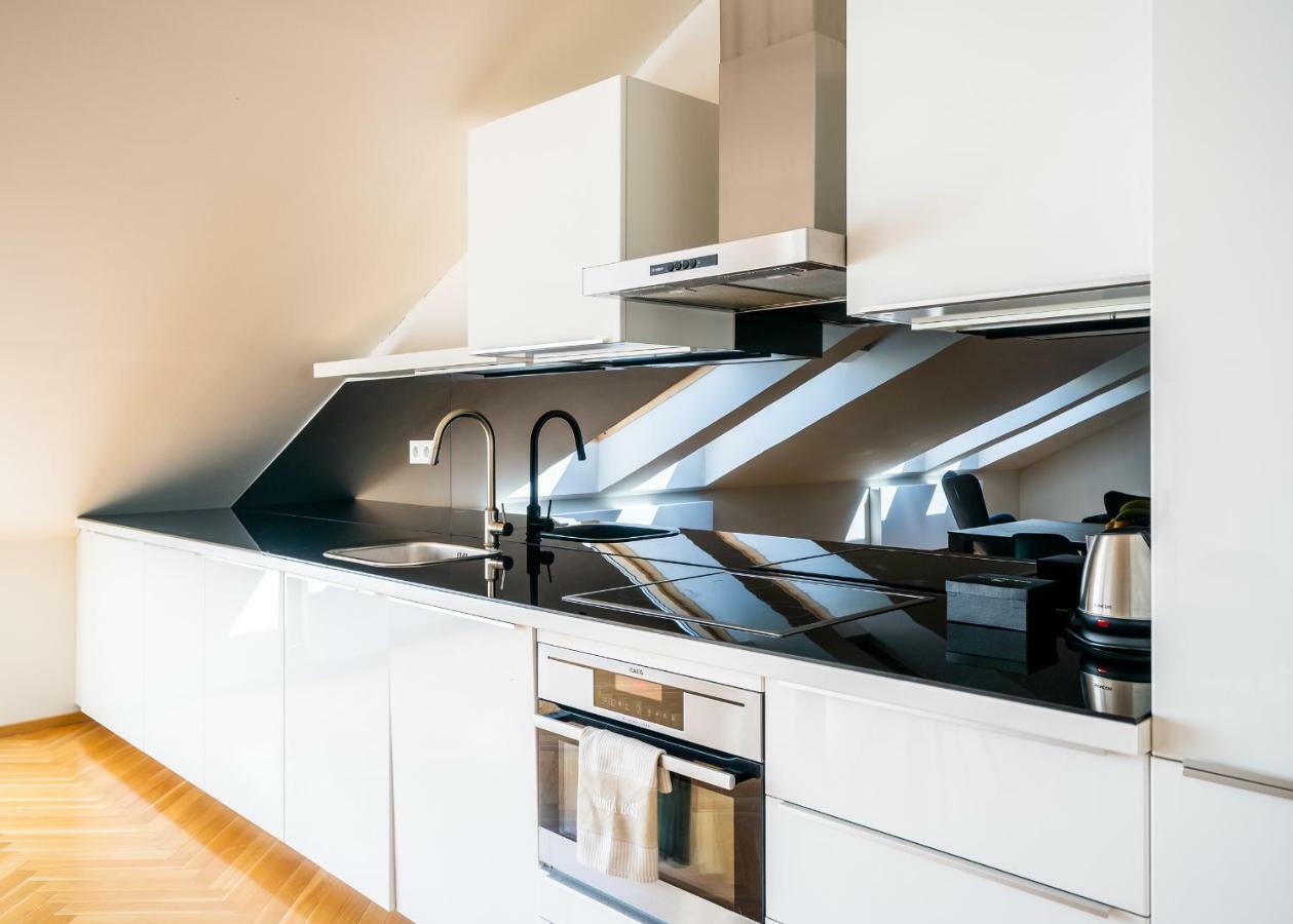Luxurious Woodrow Wilson Apt In Prague Centre Eksteriør bilde